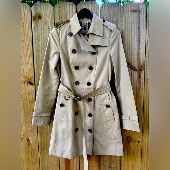 Burberry Sandringham Trench - Picture 3 of 7